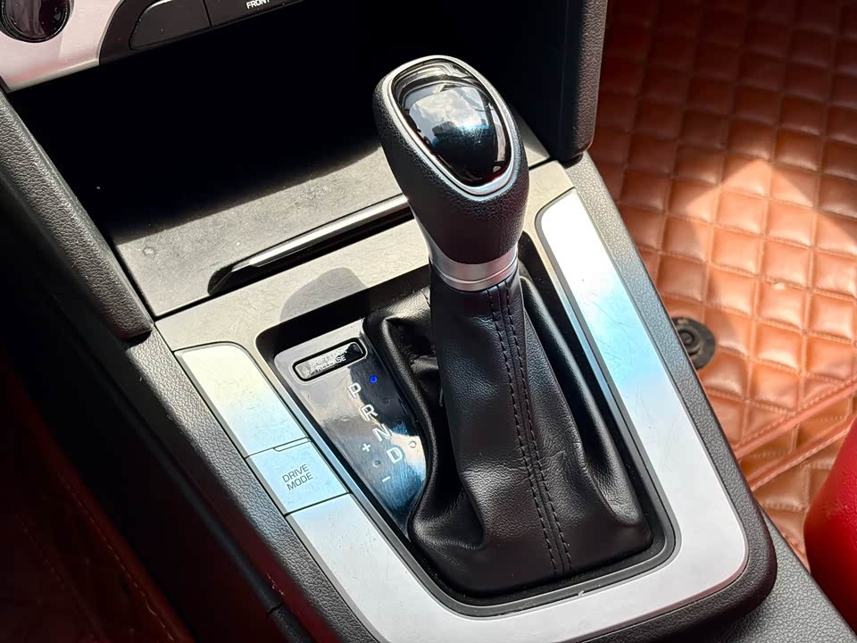 Hyundai Lead