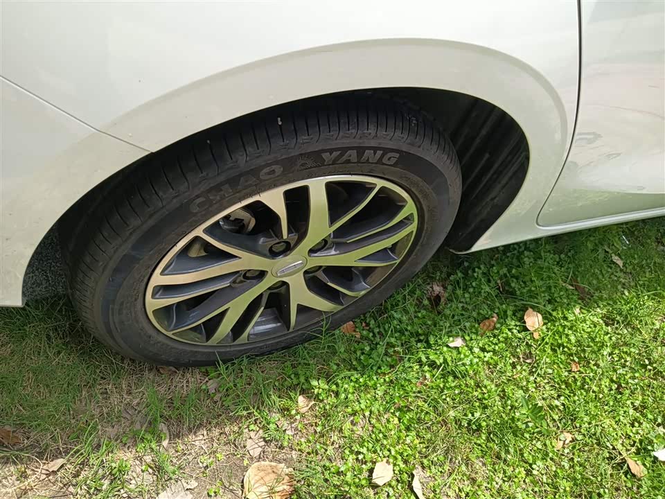 Geely Emgrand Geely Emgrand
