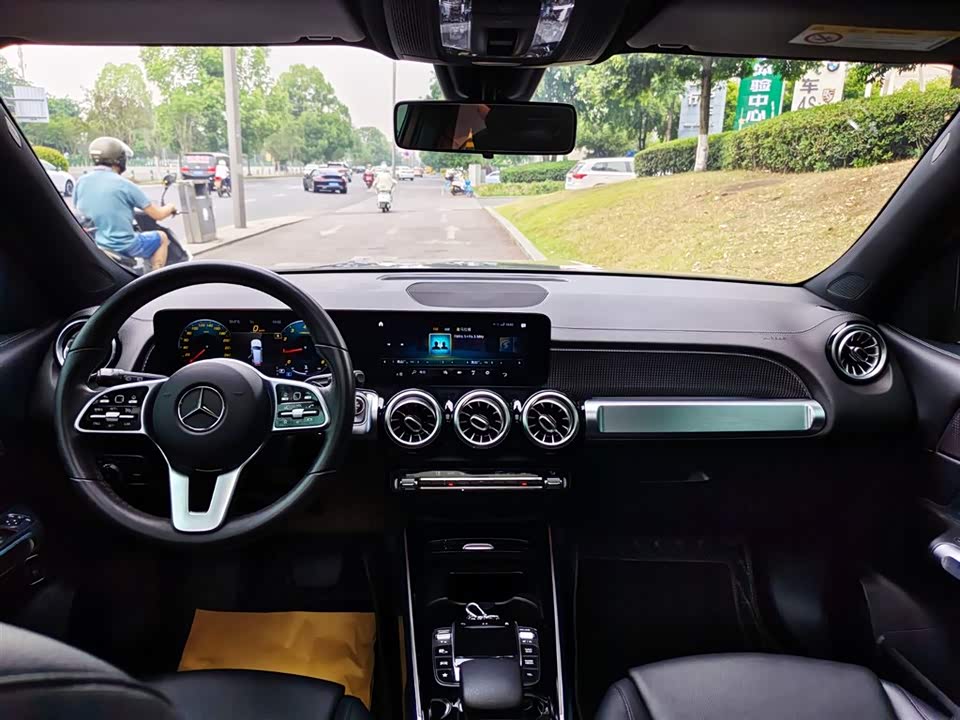 Mercedes-Benz GLB Mercedes-Benz GLB