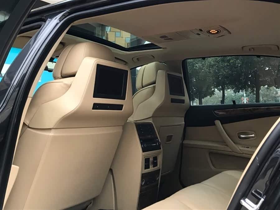 BMW 5 Series 2008, фото 16