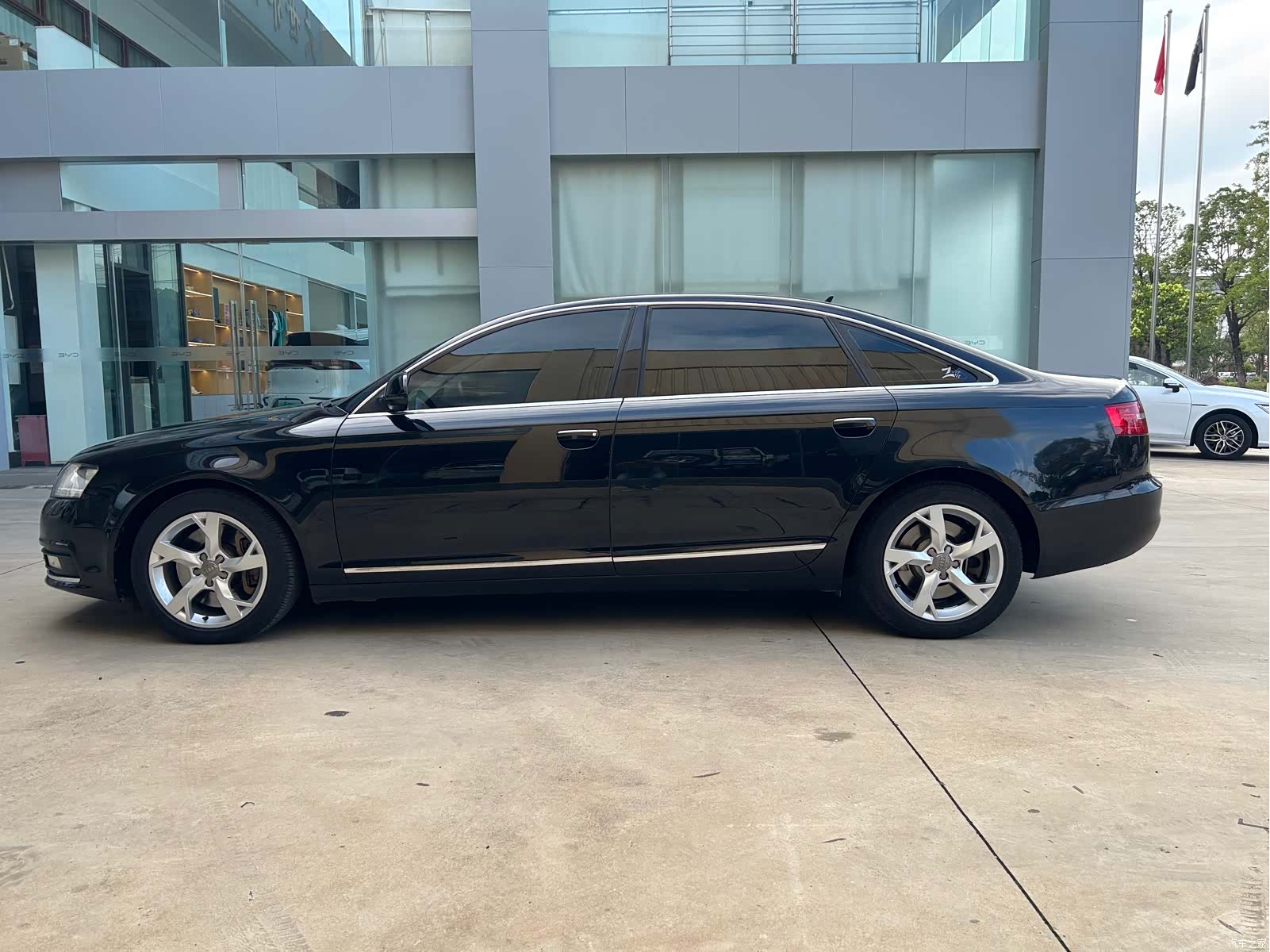 Audi A6L, 2009 7