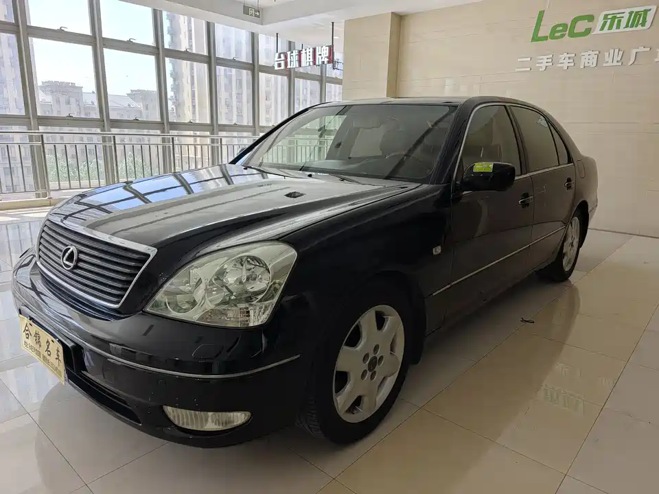 Lexus LS