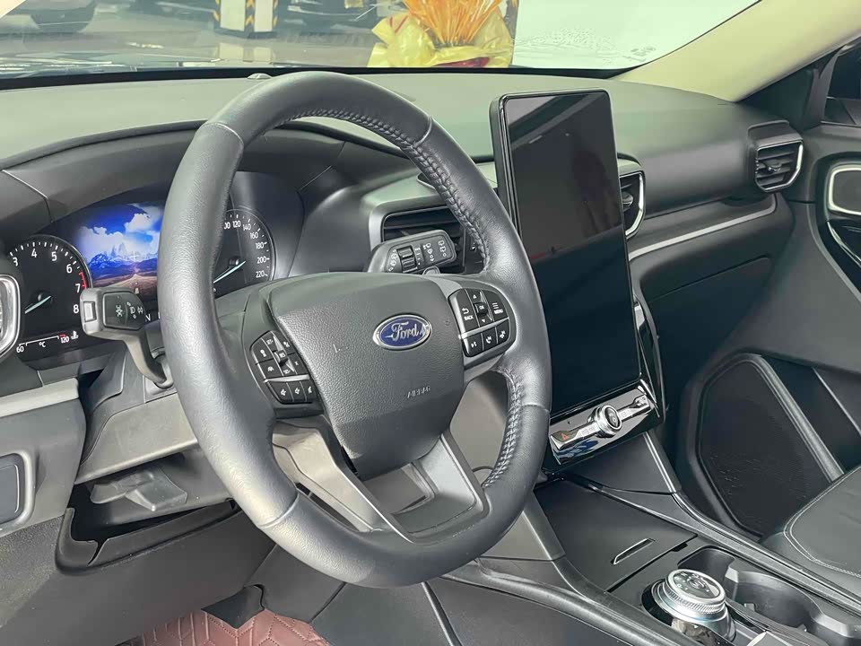 Ford Explorer Ford Explorer