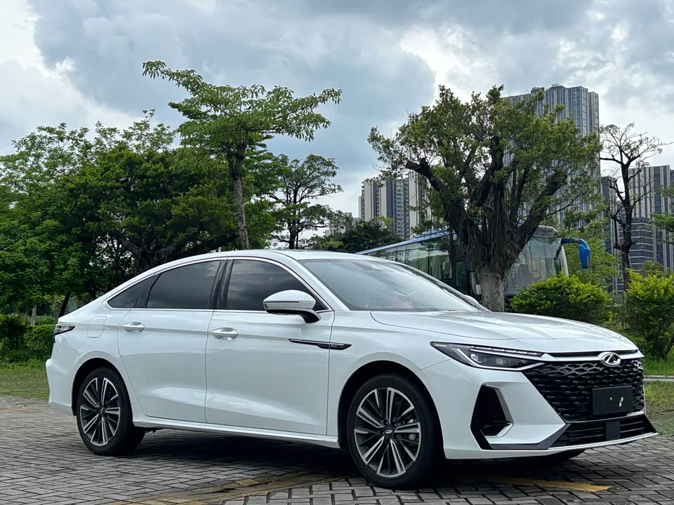 Chery Arrizo 8