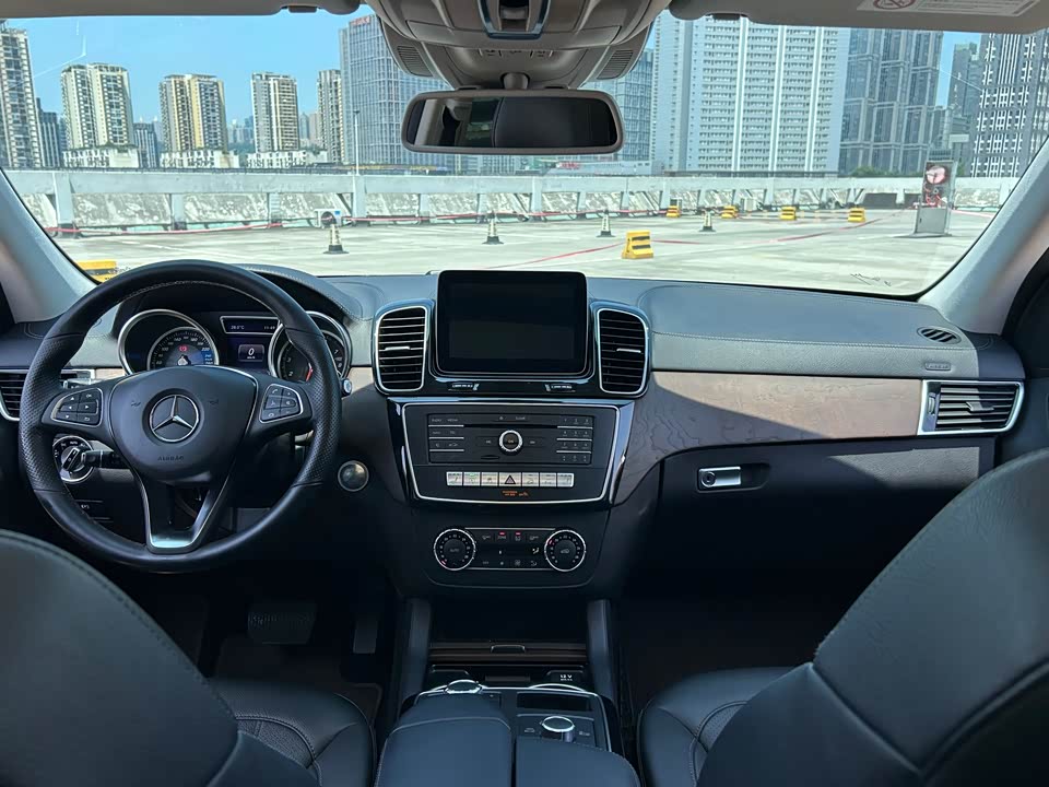 Mercedes-Benz GLE Mercedes-Benz GLE