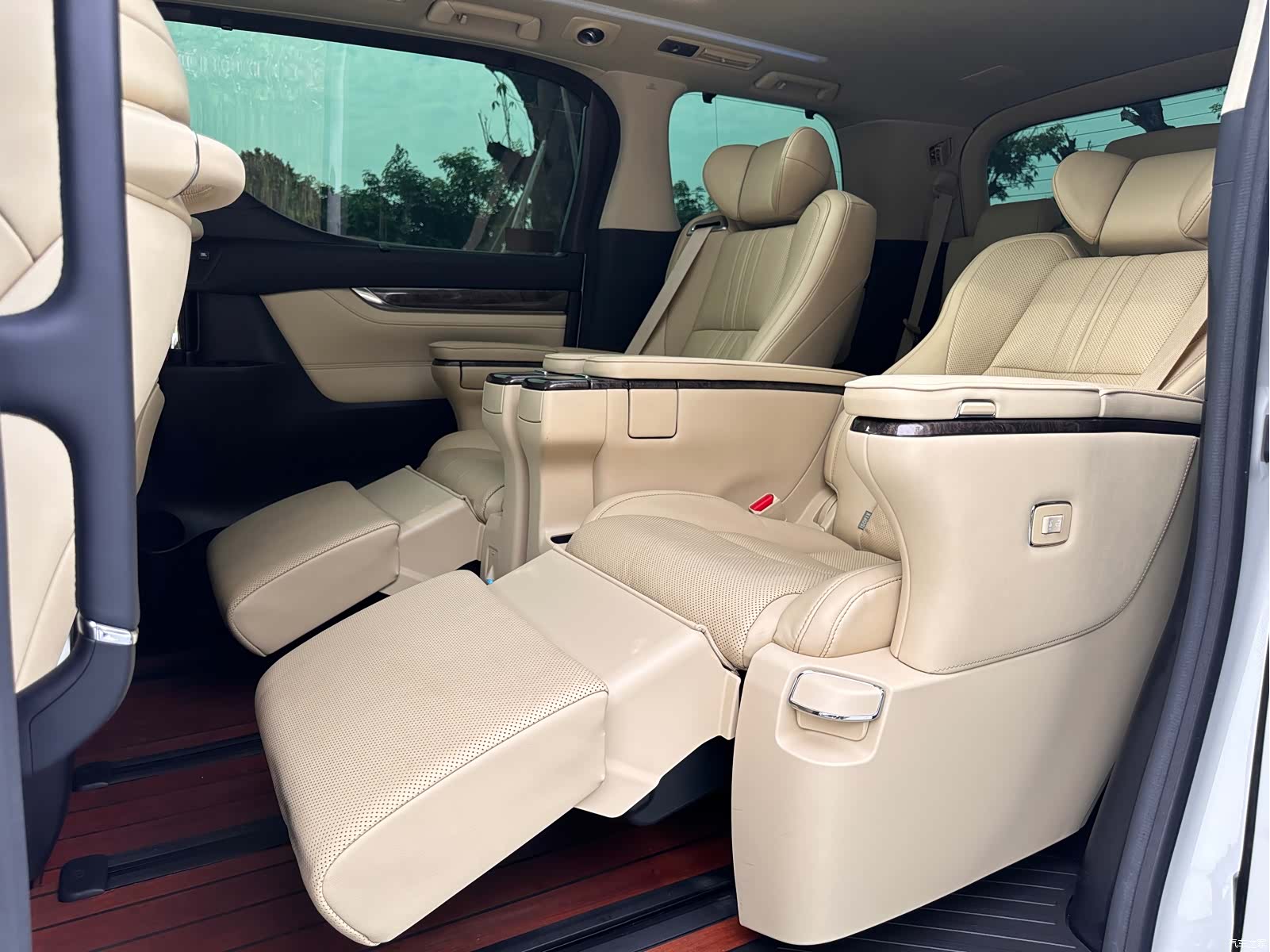 Toyota Alphard, 2021 18