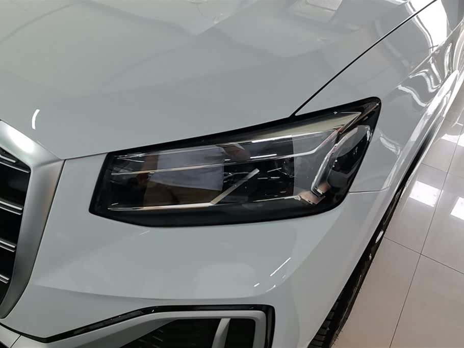Audi Q2L Audi Q2L