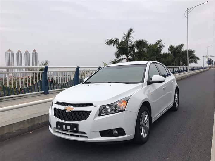 科鲁兹 2015款 掀背 1.6l 自动舒适版