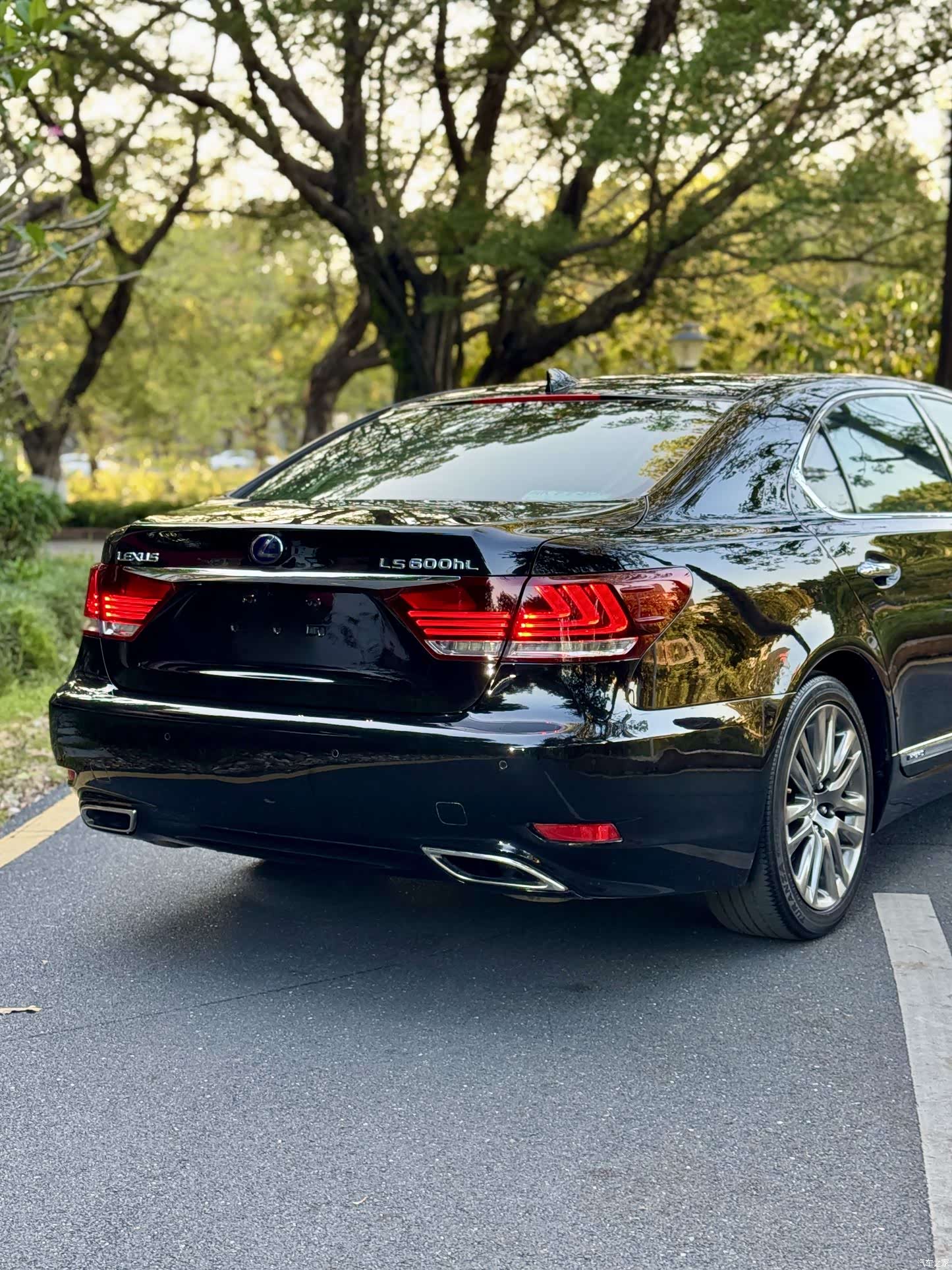 Lexus LS, 2013 7