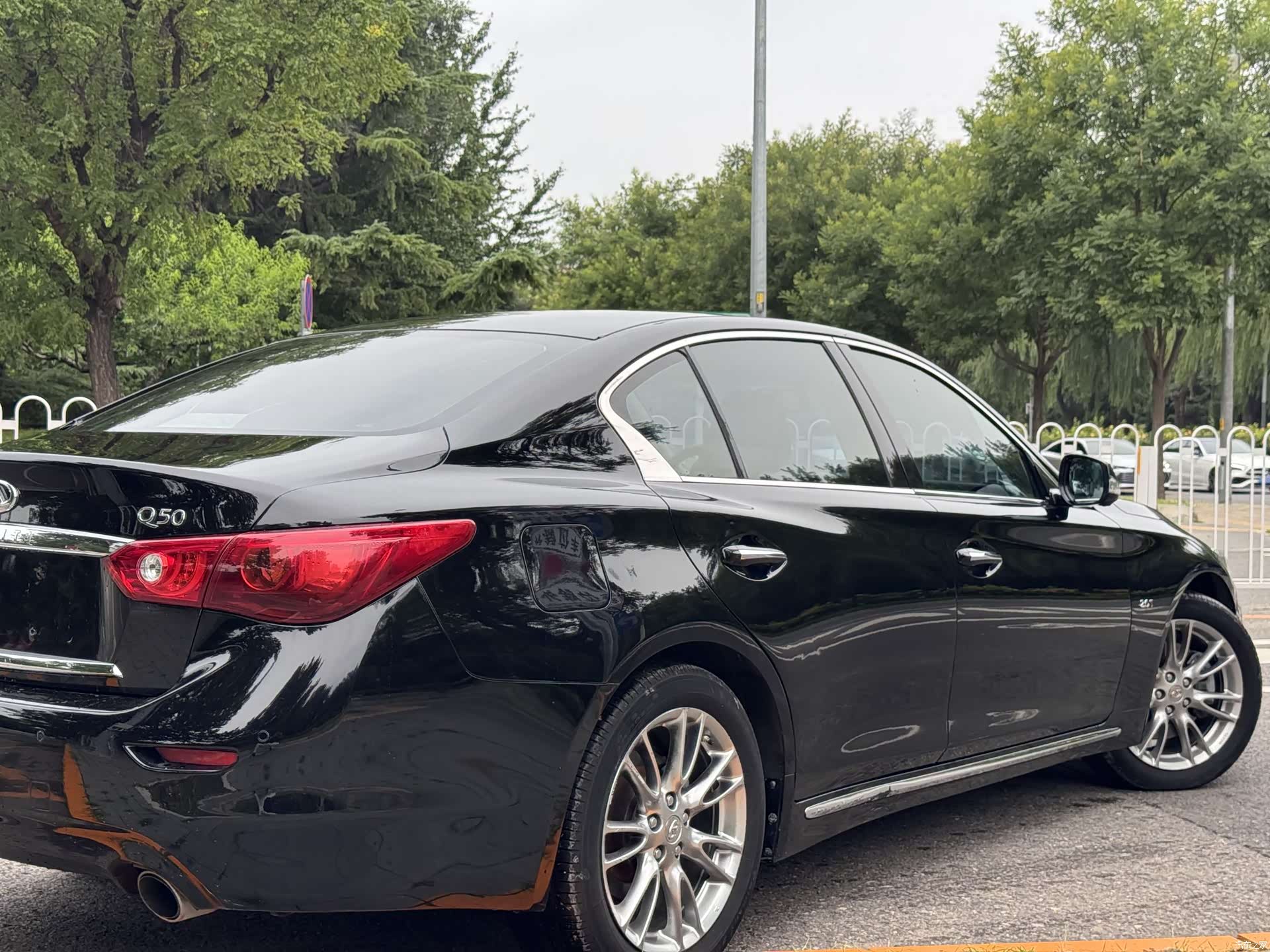 Infiniti Q50L, 2017 14