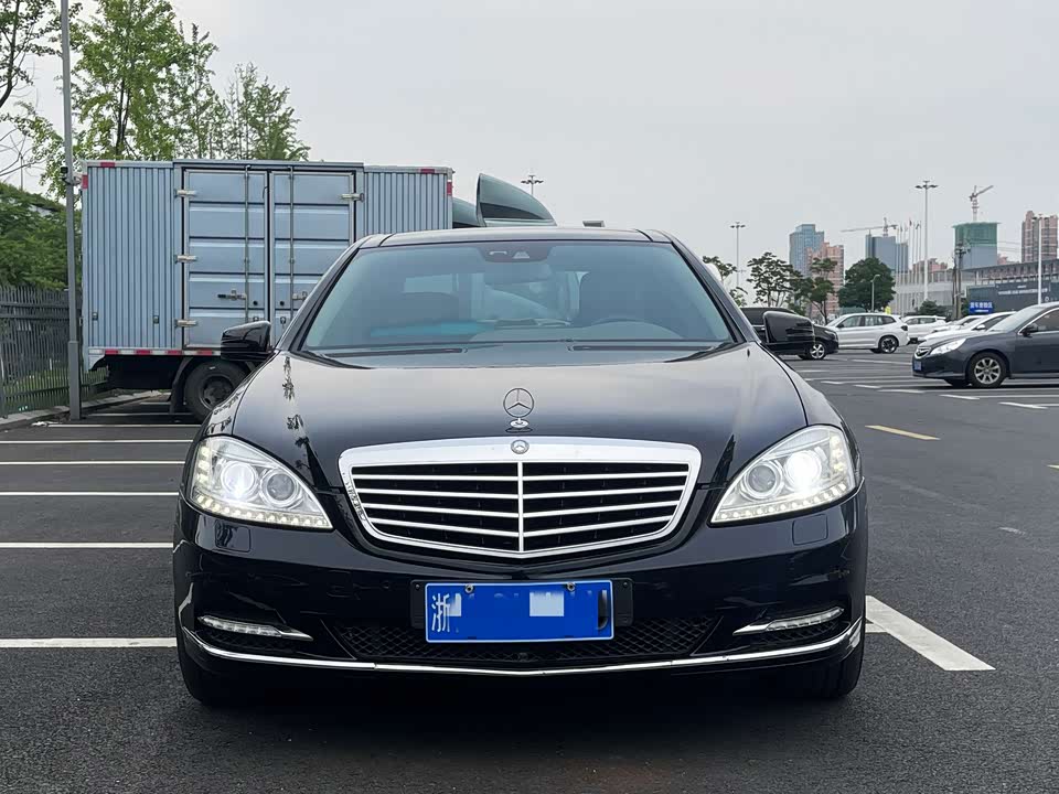 Mercedes-Benz S-class Mercedes-Benz S-class