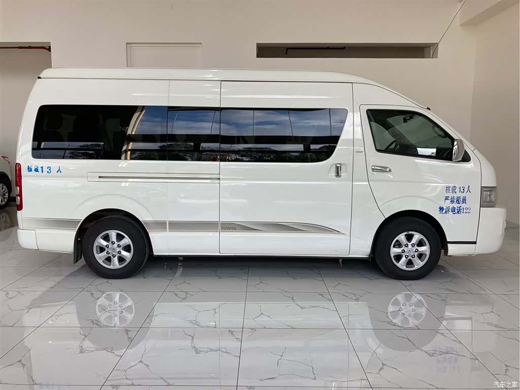 Toyota HiAce, 2010 7