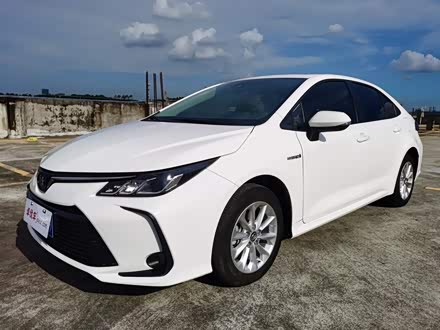 卡罗拉 2021款 双擎 1.8l e-cvt精英版