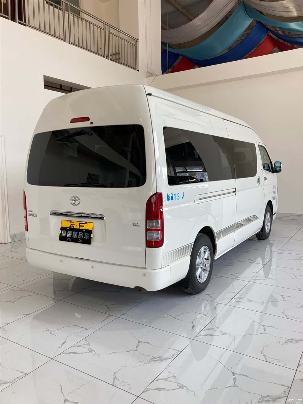 Toyota HiAce, 2010 6