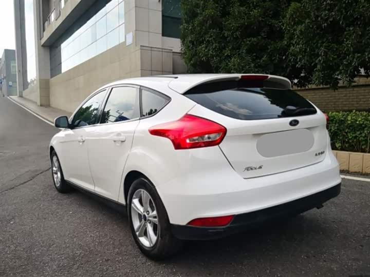 福克斯 2018款 两厢经典 1.6l 自动舒适型智行版