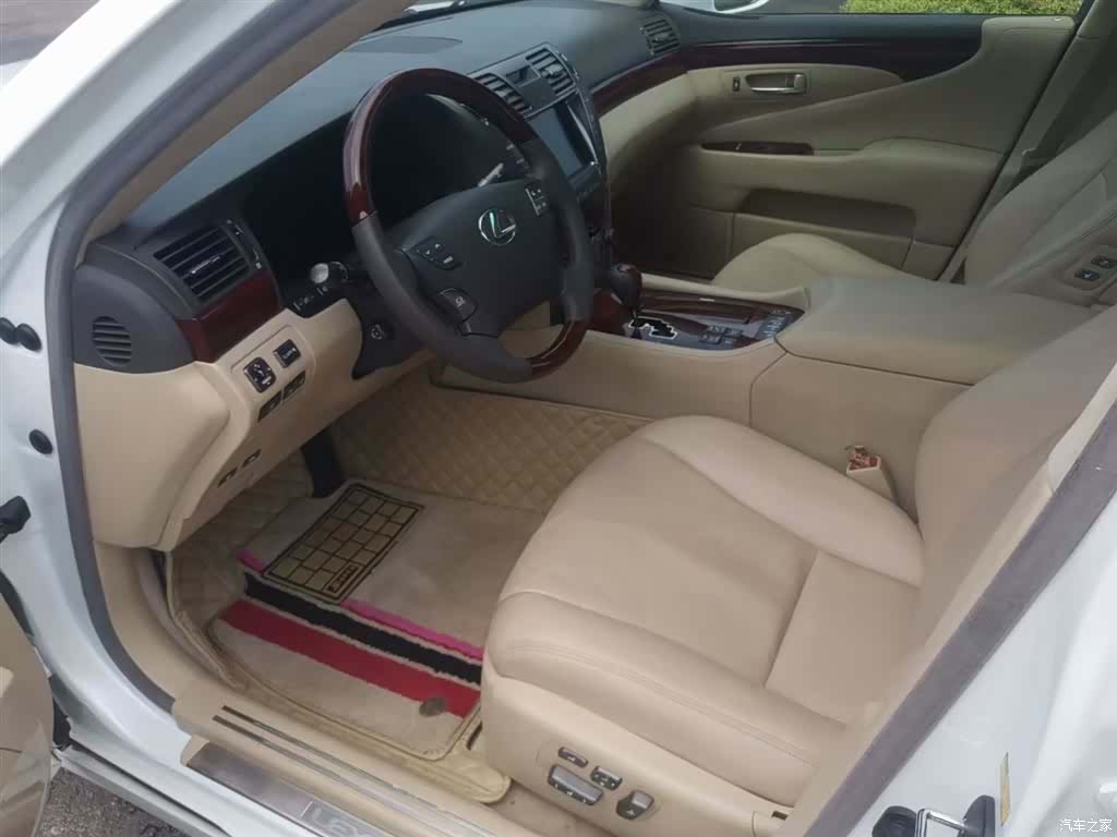 Lexus LS, 2007 6