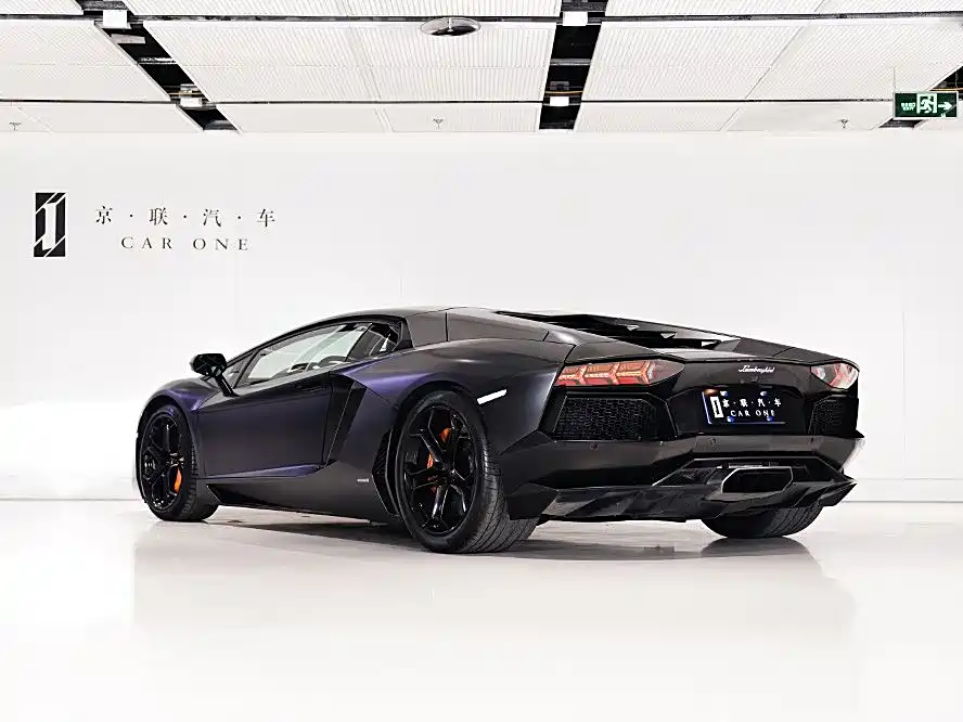 Lamborghini Aventador