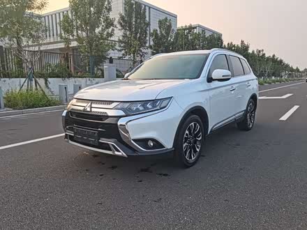 潍坊二手三菱 欧蓝德 2020款 2.4l 四驱致享版 5座