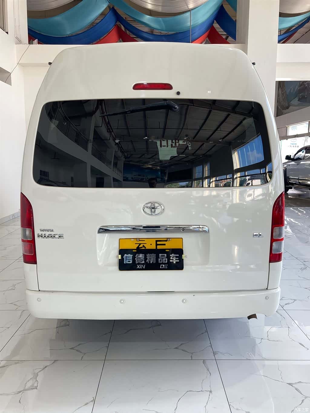 Toyota HiAce, 2010 все фото