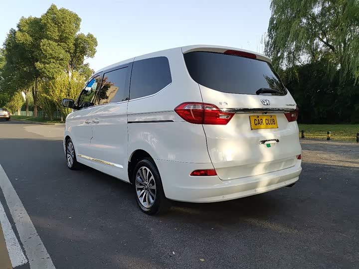 华颂7 2017款 2.0t 自动尊贵型