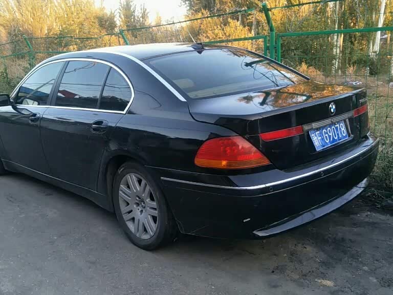 宝马7系 03款 735i