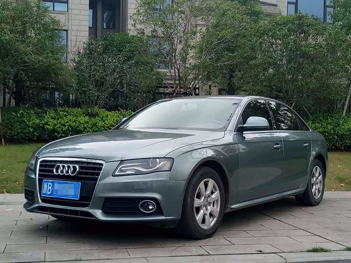 奥迪a4l 2011款 2.0 tfsi 舒适型