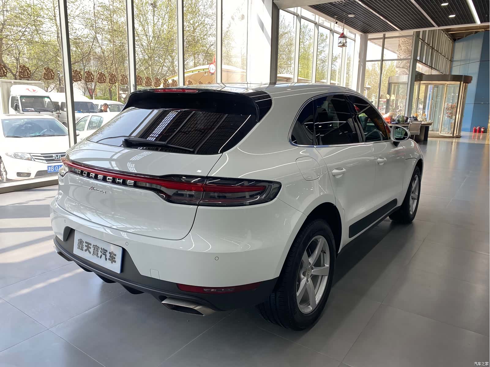 Porsche Macan, 2019 3