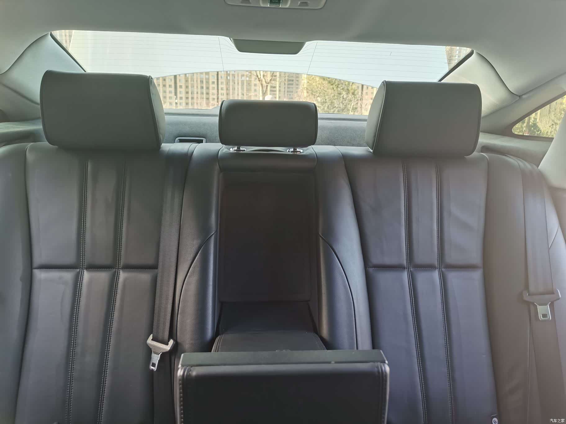 Jaguar XJ, 2011 15
