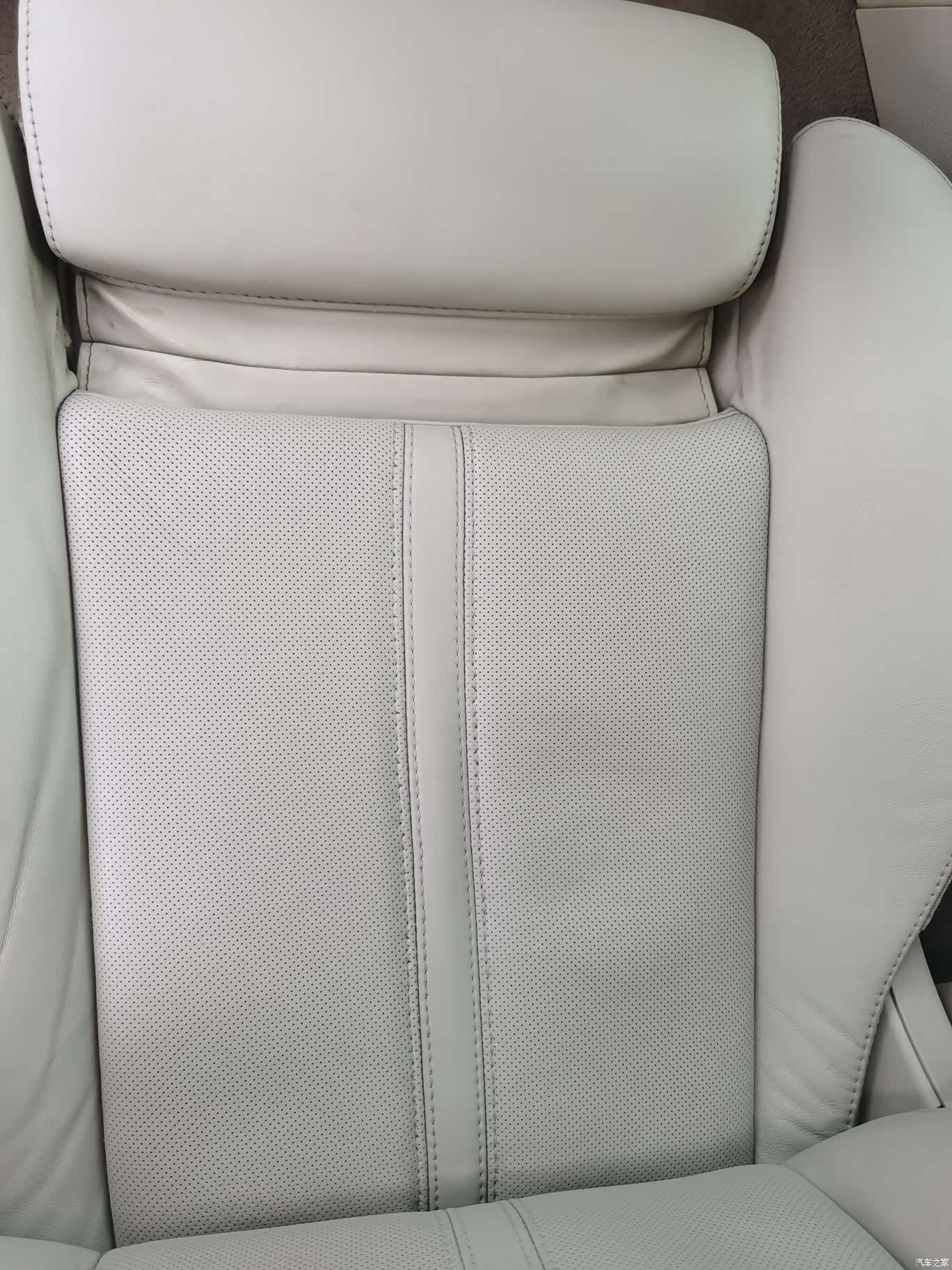 Cadillac SRX, 2011 18