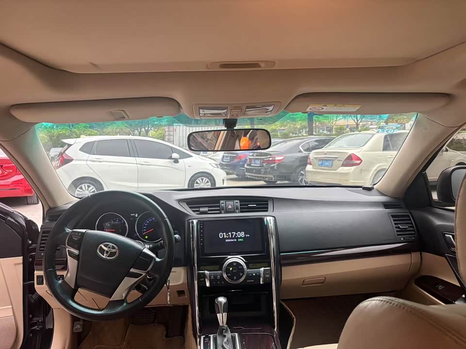 Toyota Reiz Toyota Reiz