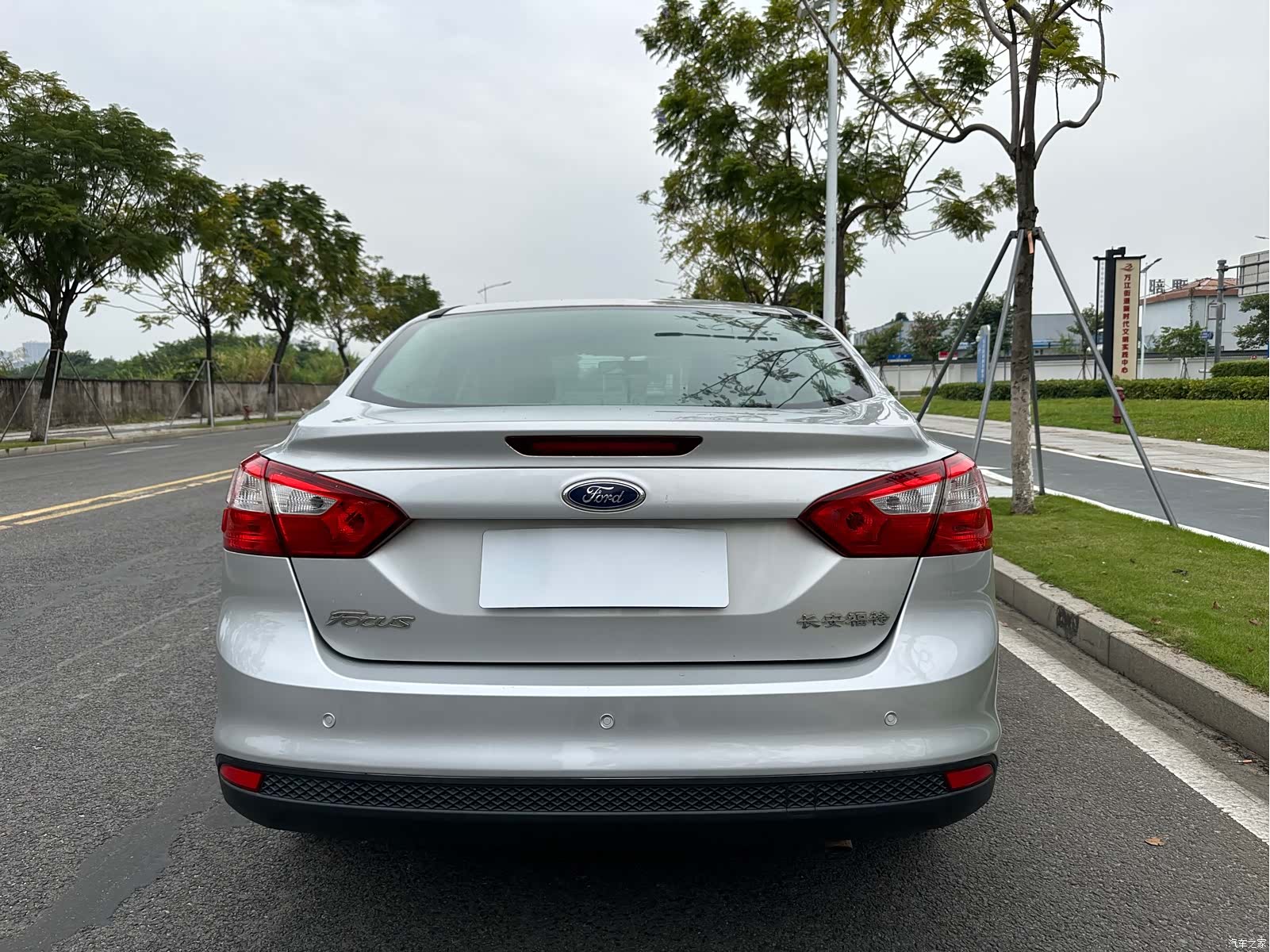 Ford Focus, 2012 6