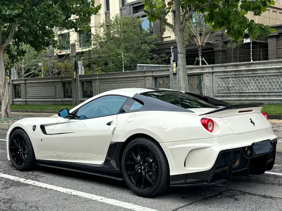 Ferrari 599