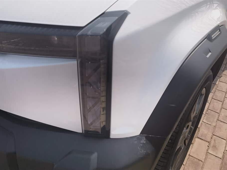 iCar 03