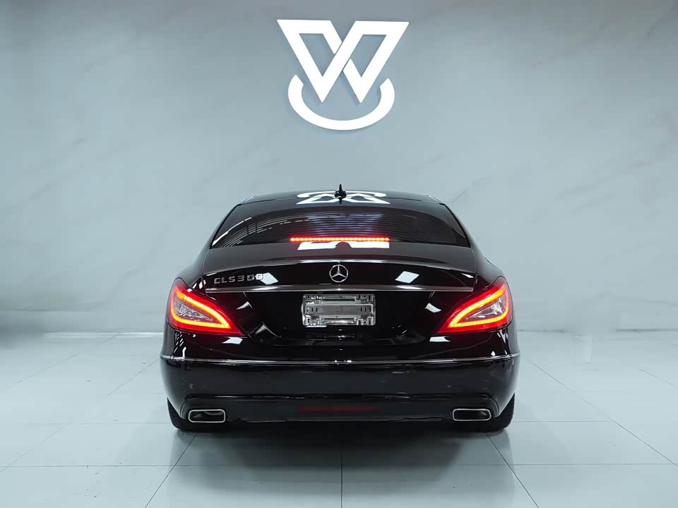 Mercedes-Benz CLS Mercedes-Benz CLS