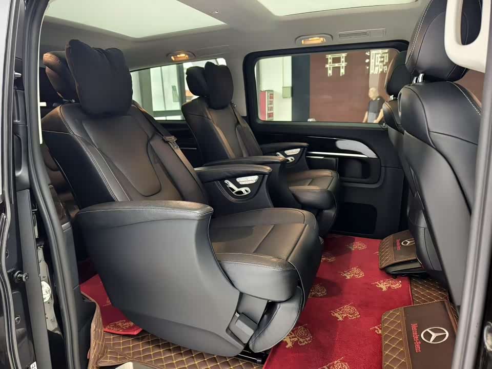 Mercedes-Benz V-class