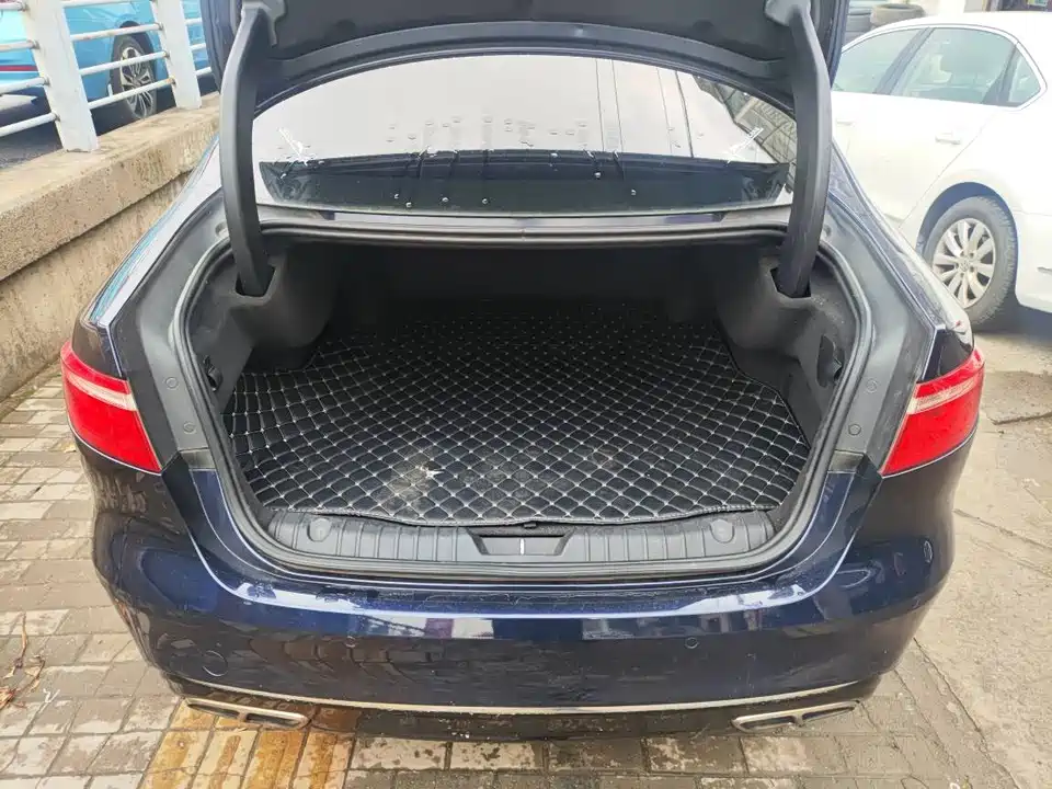 Jaguar XFL