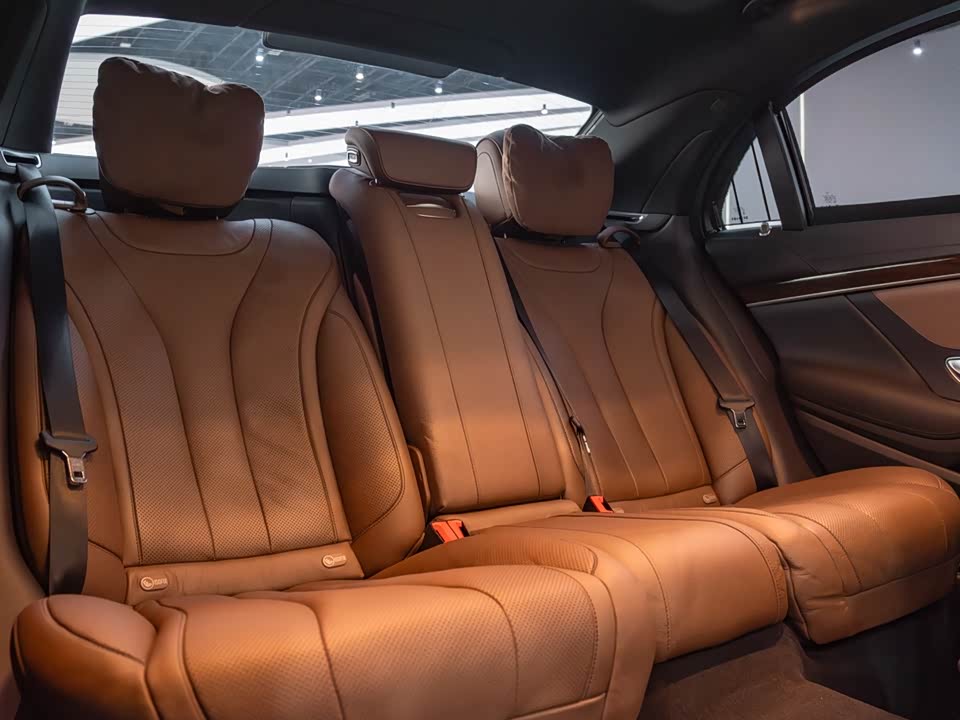 Mercedes-Benz S-class Mercedes-Benz S-class
