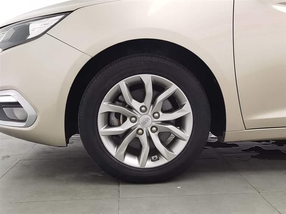Geely Emgrand GL