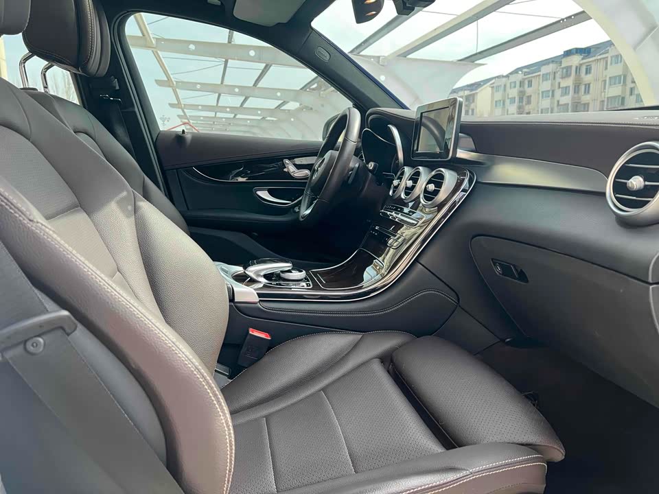 Mercedes-Benz GLC Mercedes-Benz GLC