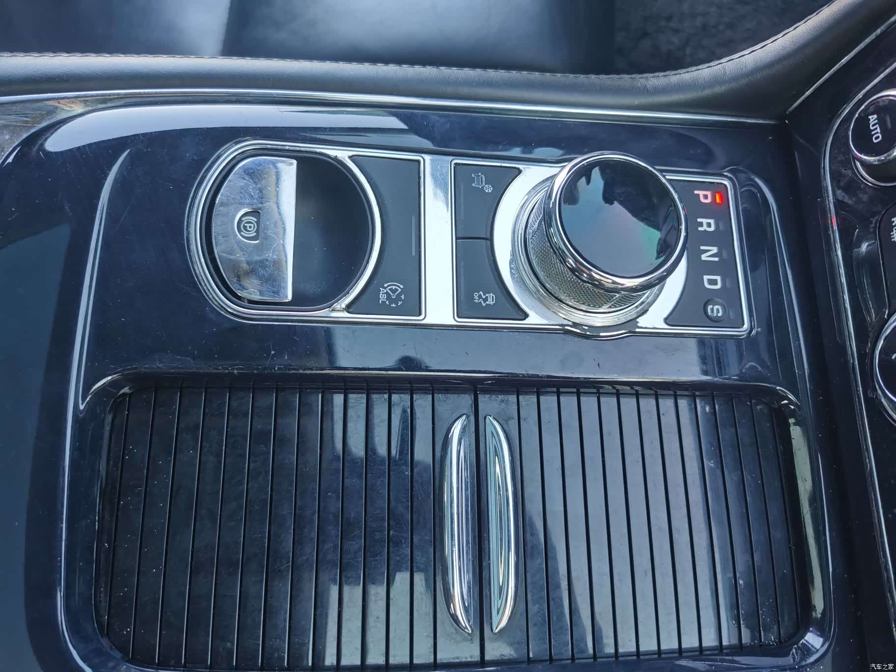 Jaguar XJ, 2011 26
