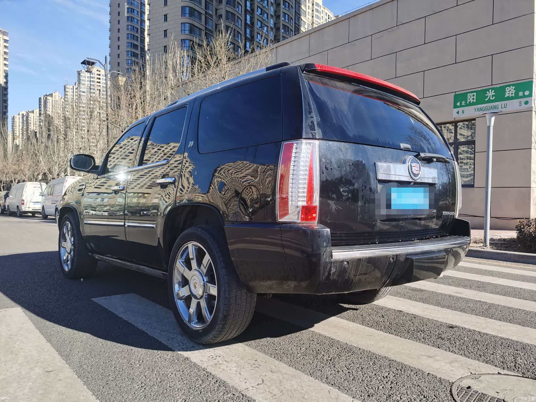 Cadillac Escalade, 2011 3