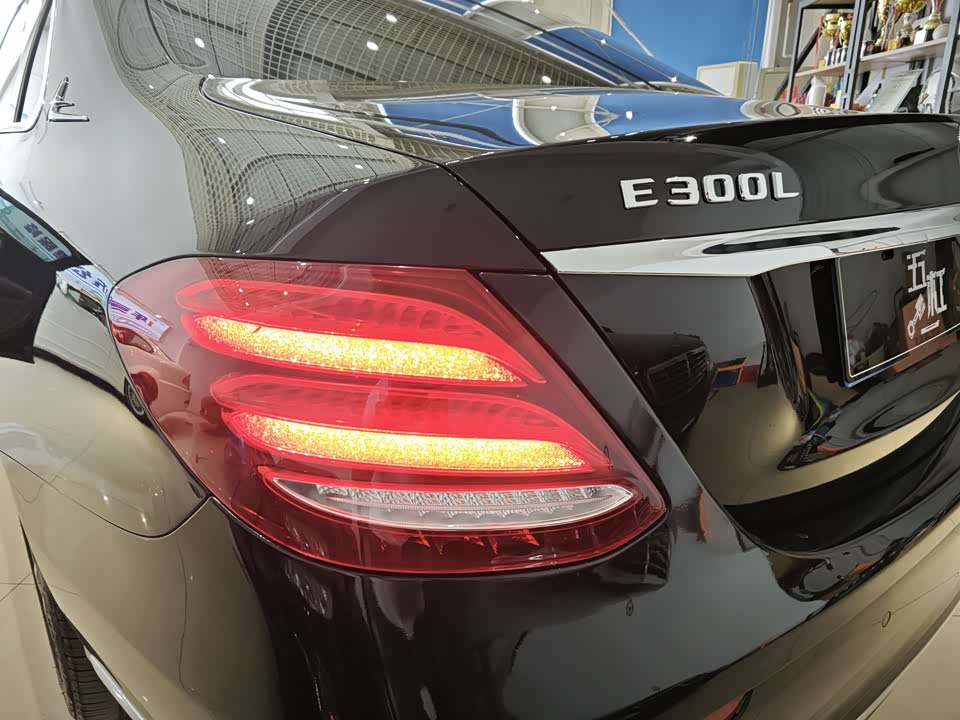 Mercedes-Benz E-class Mercedes-Benz E-class