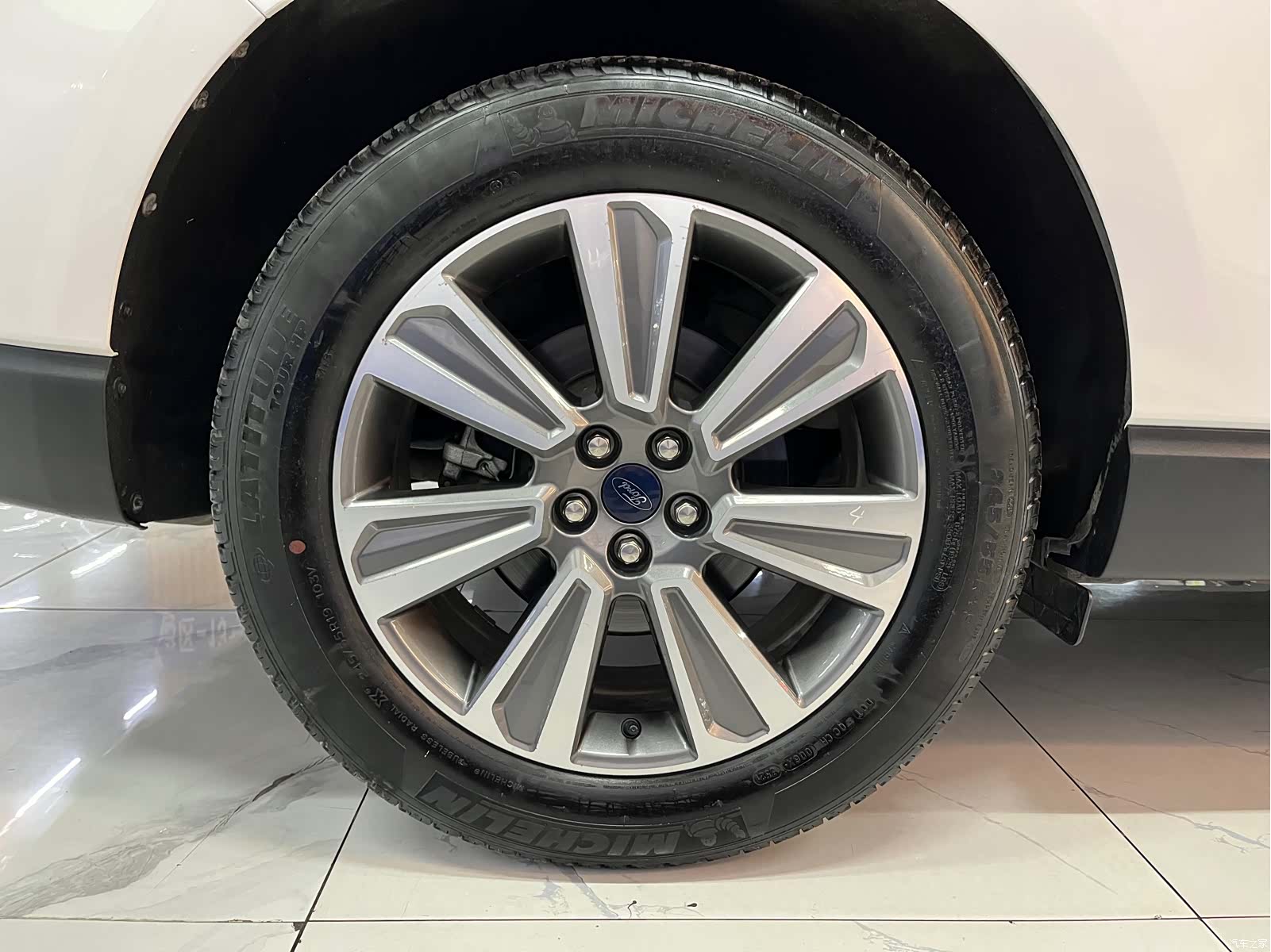 Ford Edge, 2022 7