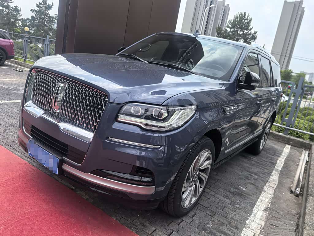 Lincoln Navigator