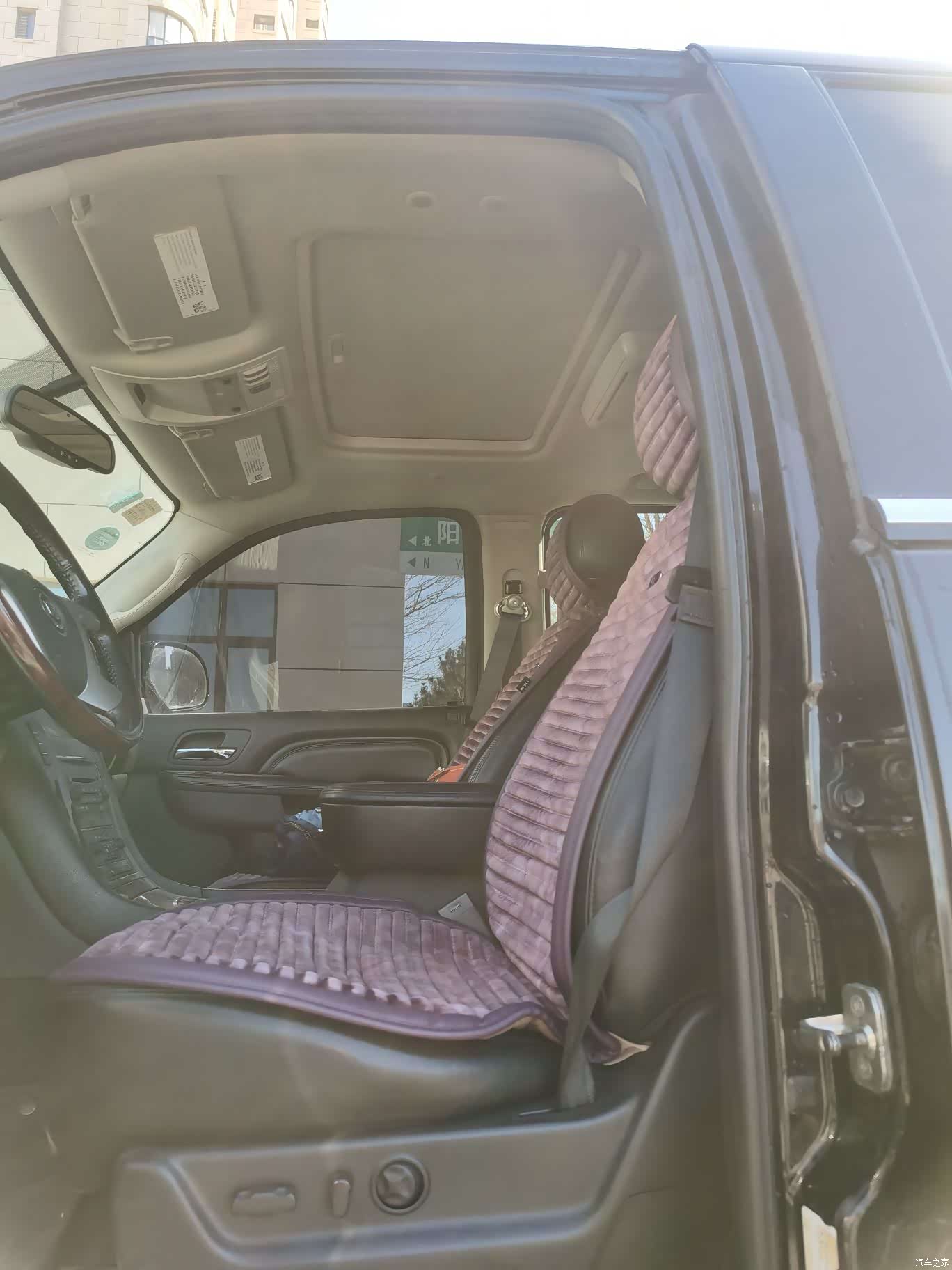 Cadillac Escalade, 2011 18