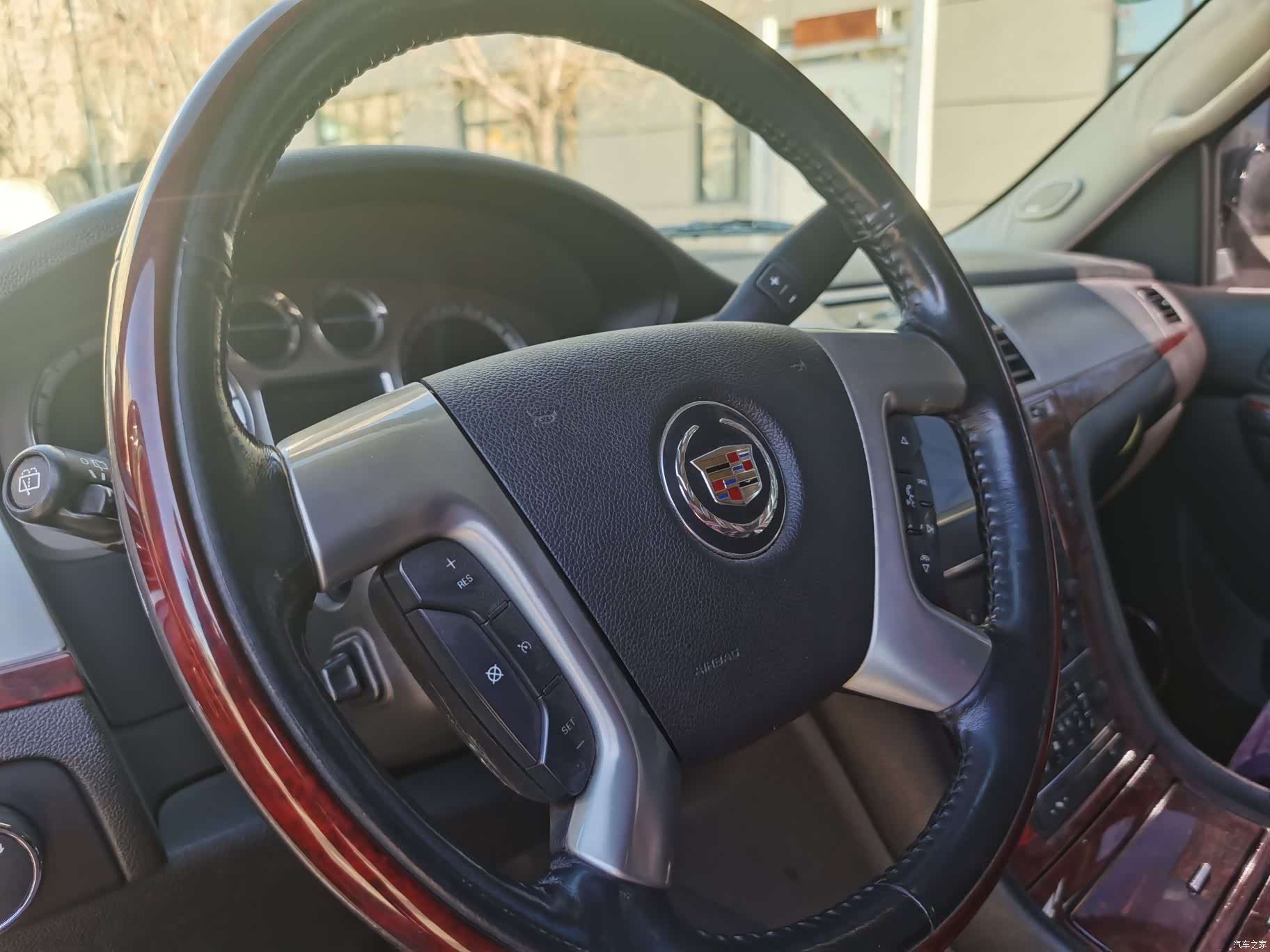 Cadillac Escalade, 2011 19