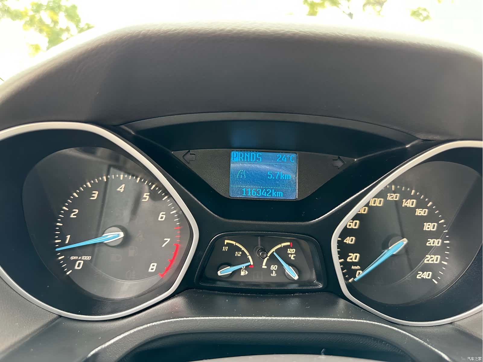 Ford Focus, 2012 24