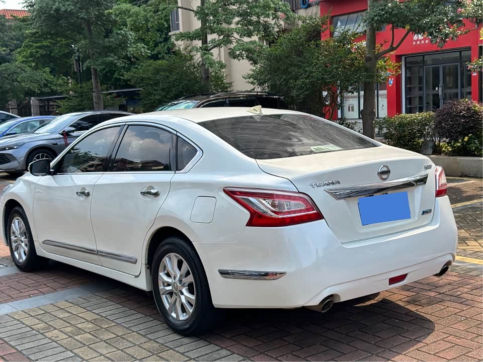 Nissan Teana