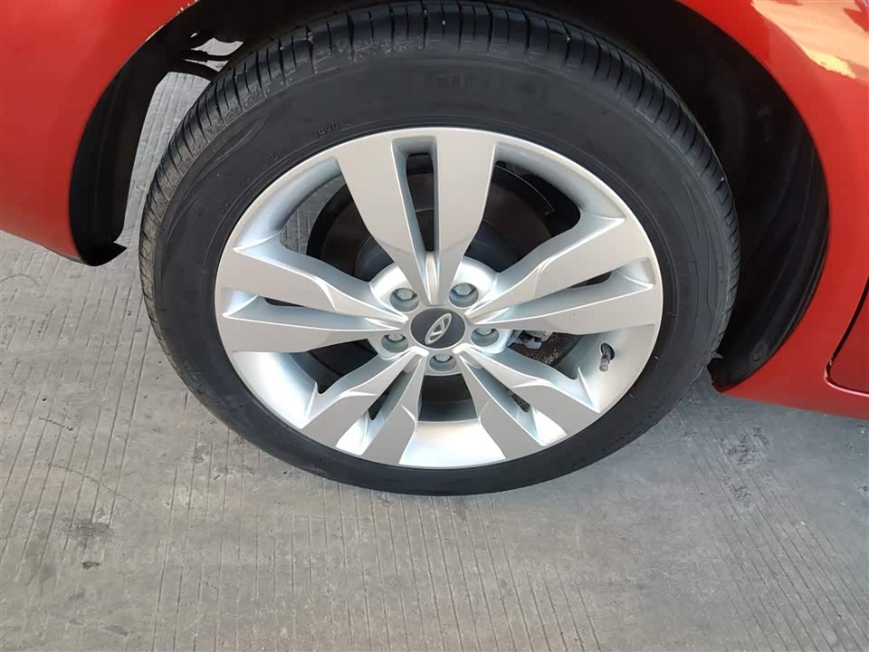Chery Arrizo 5