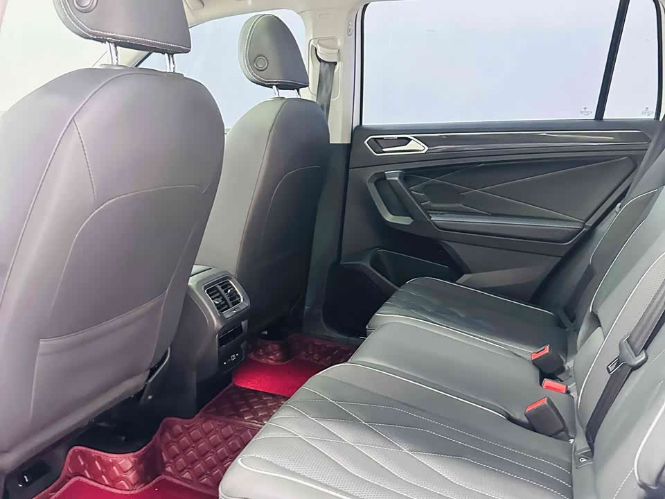 Volkswagen Tiguan L Volkswagen Tiguan L
